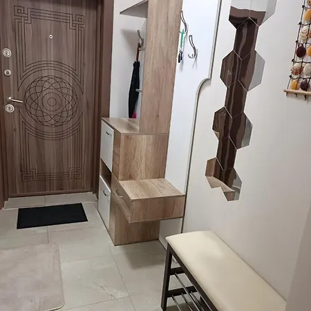 Megi Luxury Πομόριε