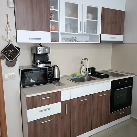 Megi Luxury * Πομόριε